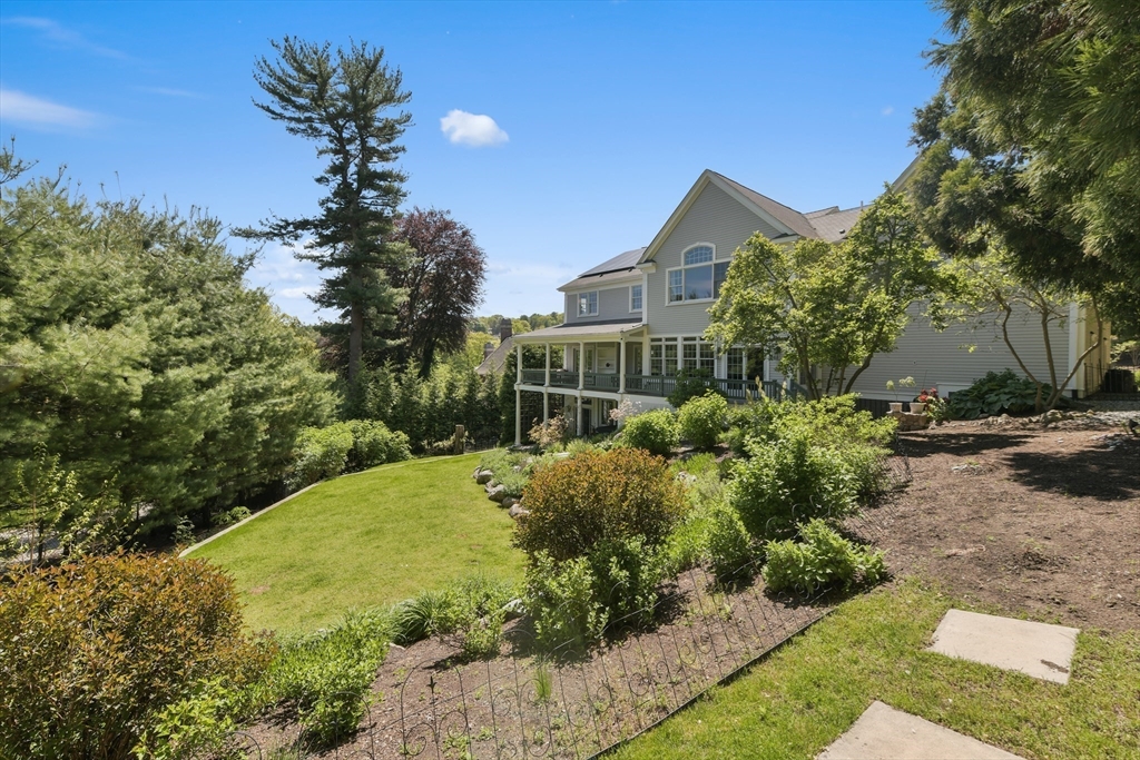 3 Wood Ln, Winchester