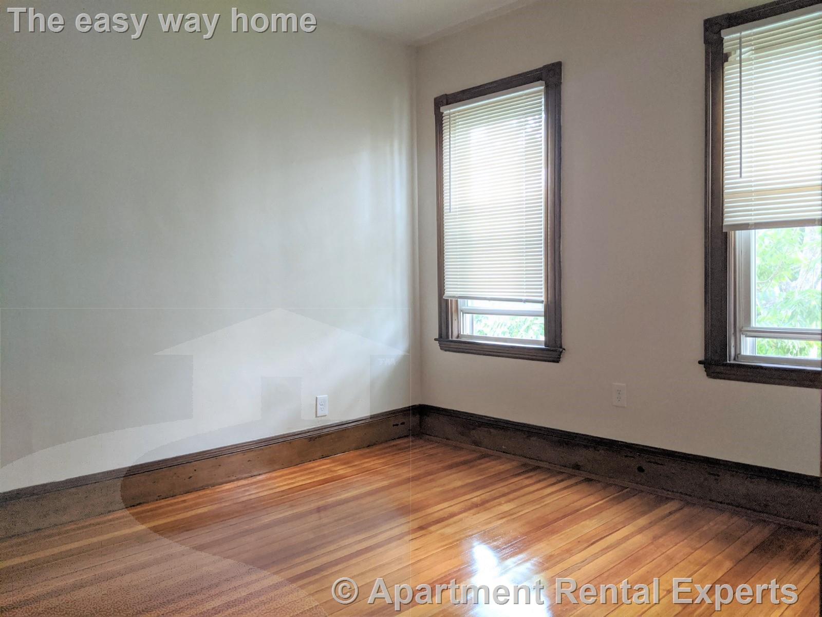 7-9 Belknap St, Teele Square