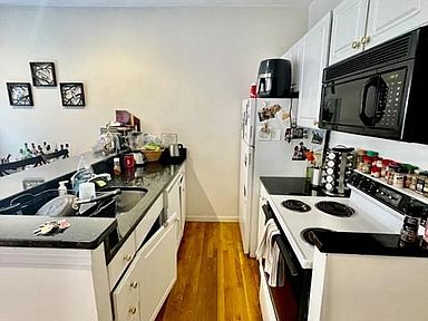3 bed, 1.5 bath apartment for rent at 17 Thacher St Unit 4, North End — photo 20 of 22