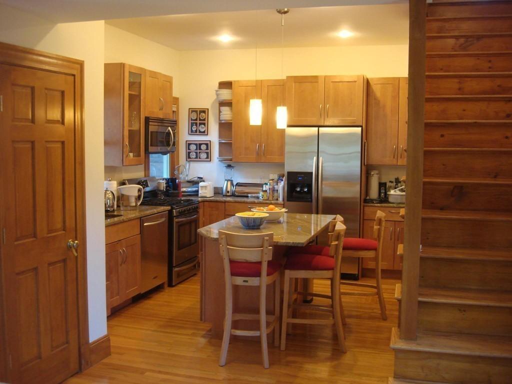 57 Pleasant St, Newton Centre