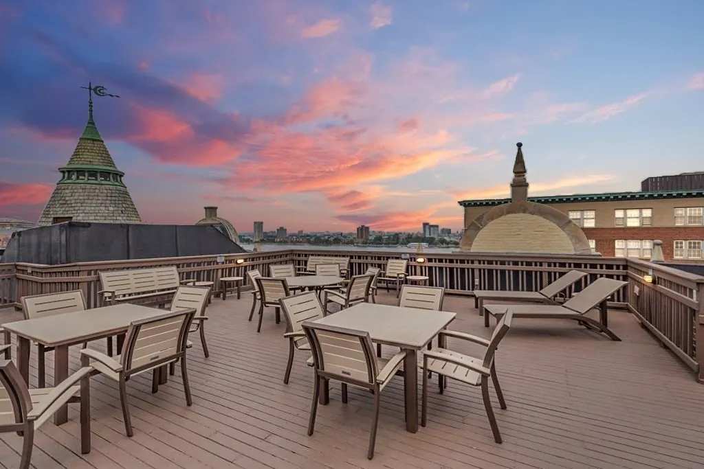 4 Charlesgate E, Back Bay