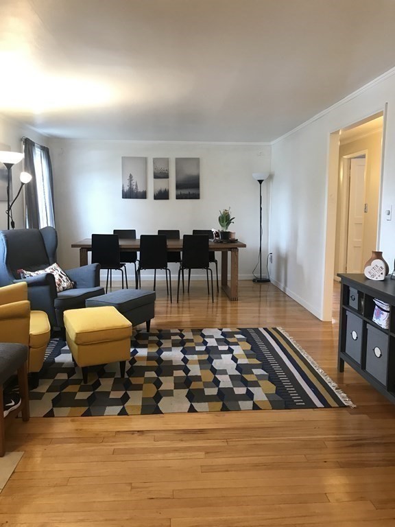 53 Elinor Rd, Newton Highlands