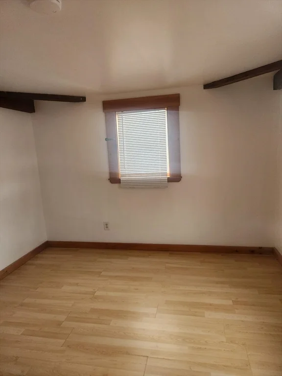 92 Main St, Hopkinton