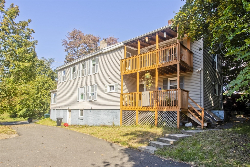 13 Smith St, South Hadley