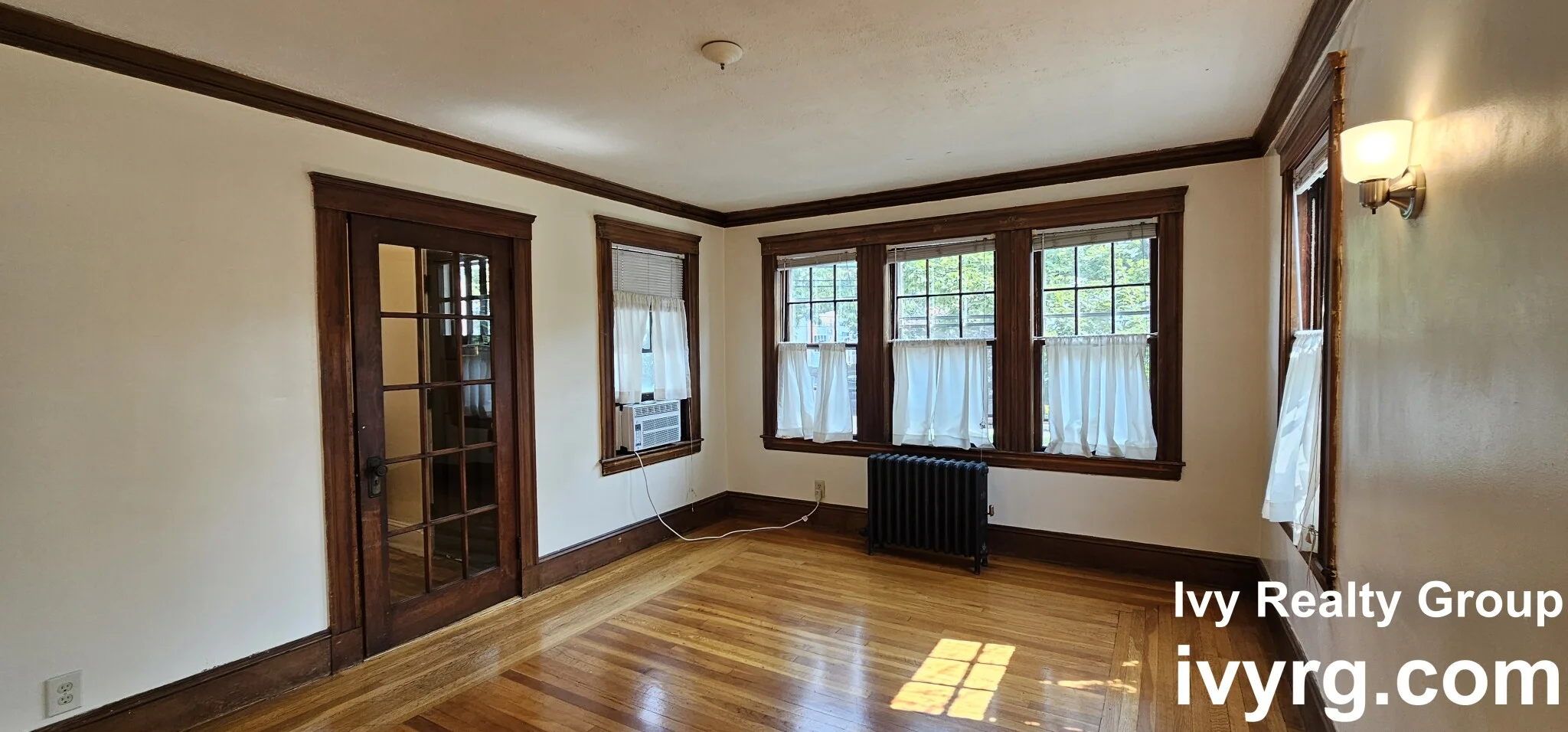 28 Rawson Rd, Arlington