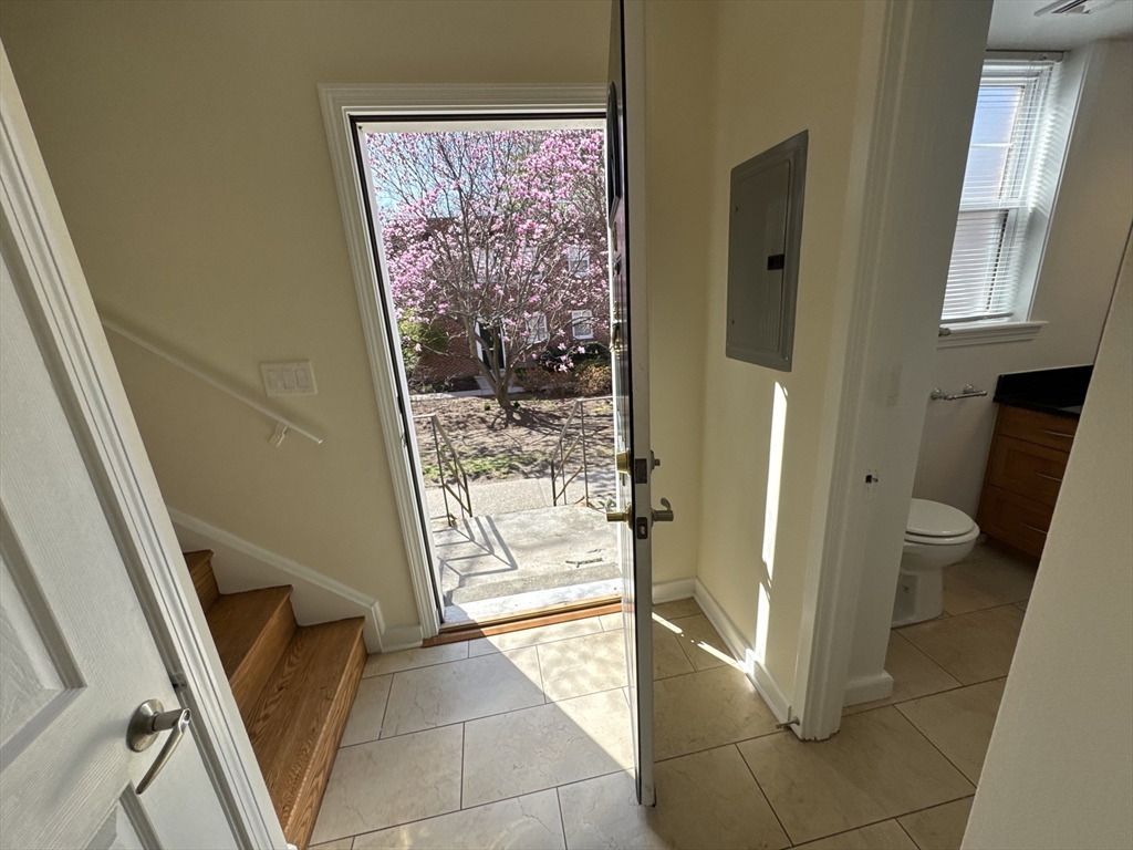 531 Vfw Pkwa, Chestnut Hill