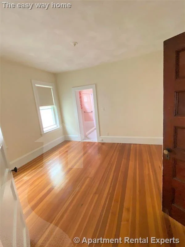 186 Powderhouse Blvd, Teele Square