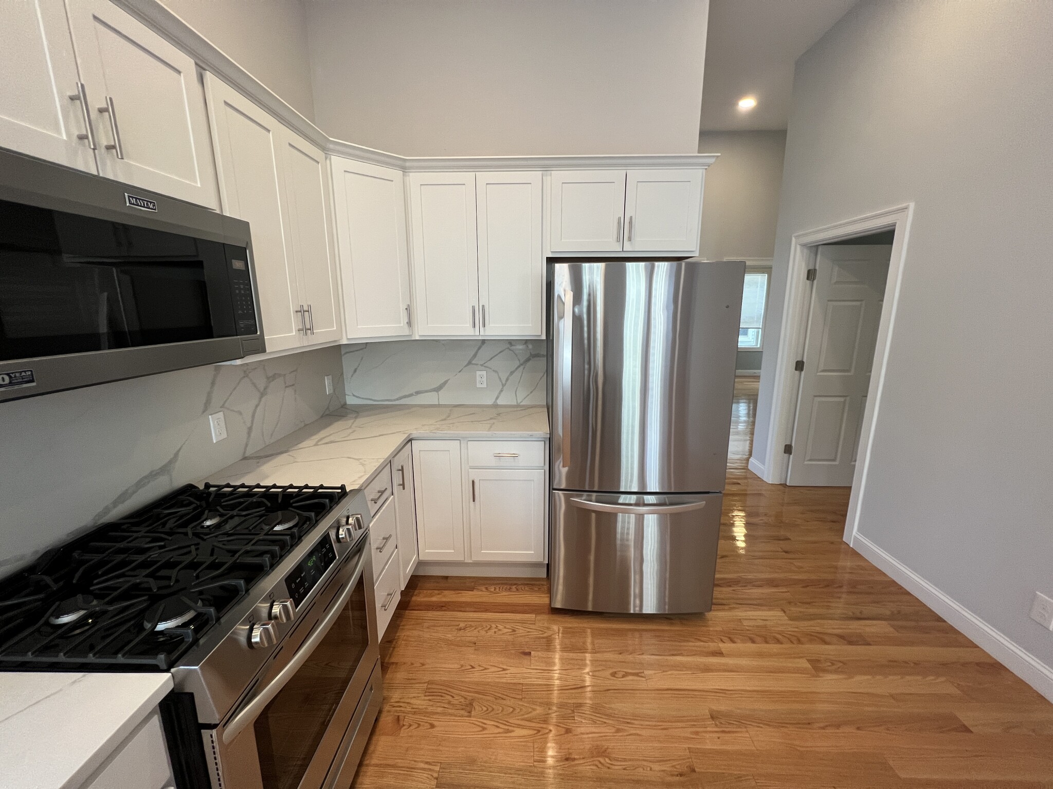 126 Cross St, East Somerville