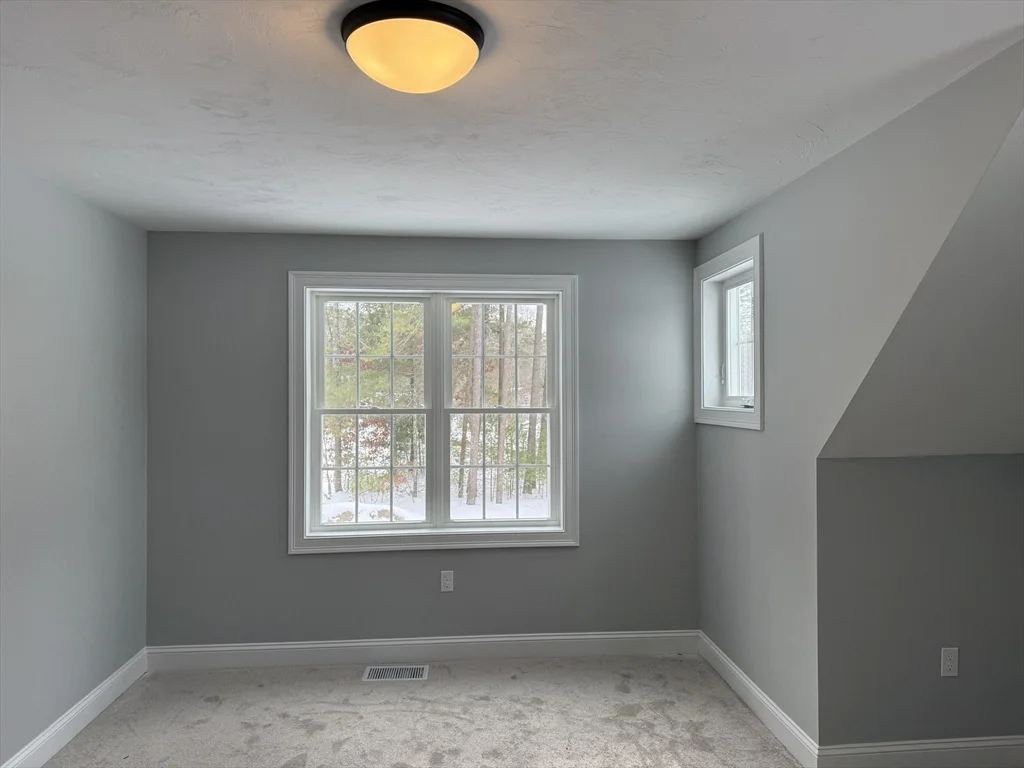 15 Kashmir's Way, Middleboro