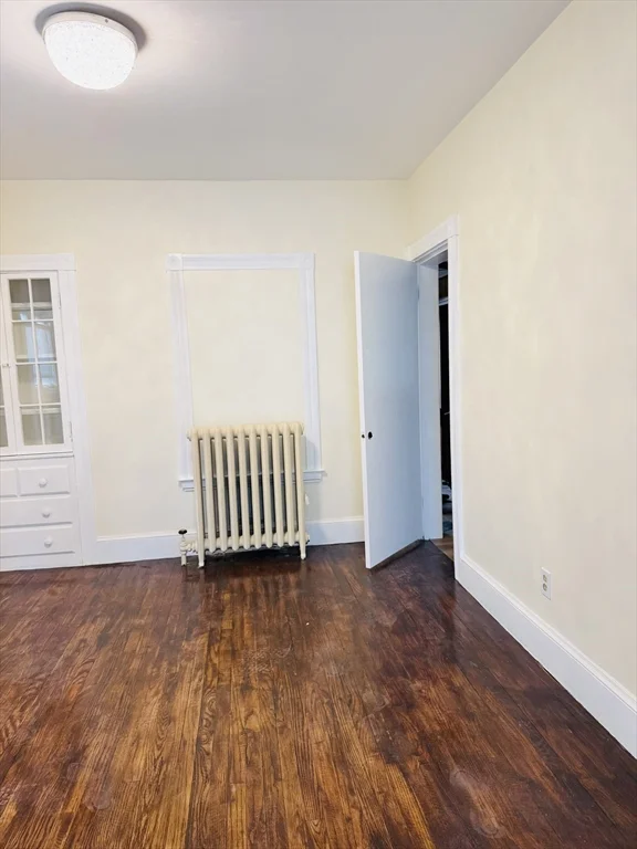 111 Walnut St, Everett