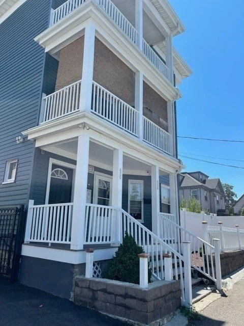 436 Warren Ave, Brockton
