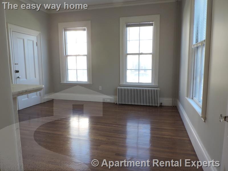 13 Pleasant St, Central Square