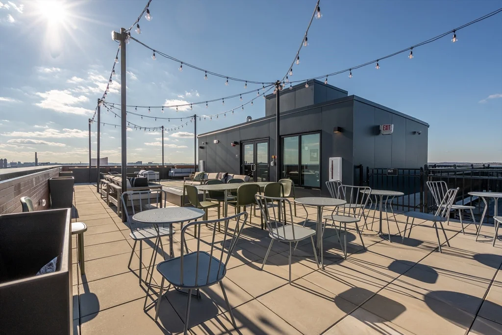 600 Broadway, Everett