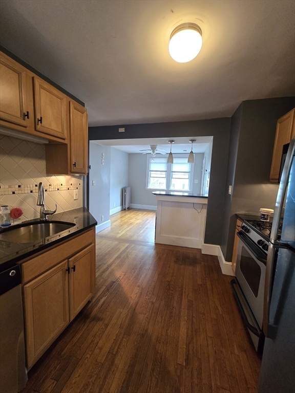 21 Edinboro Rd, Quincy