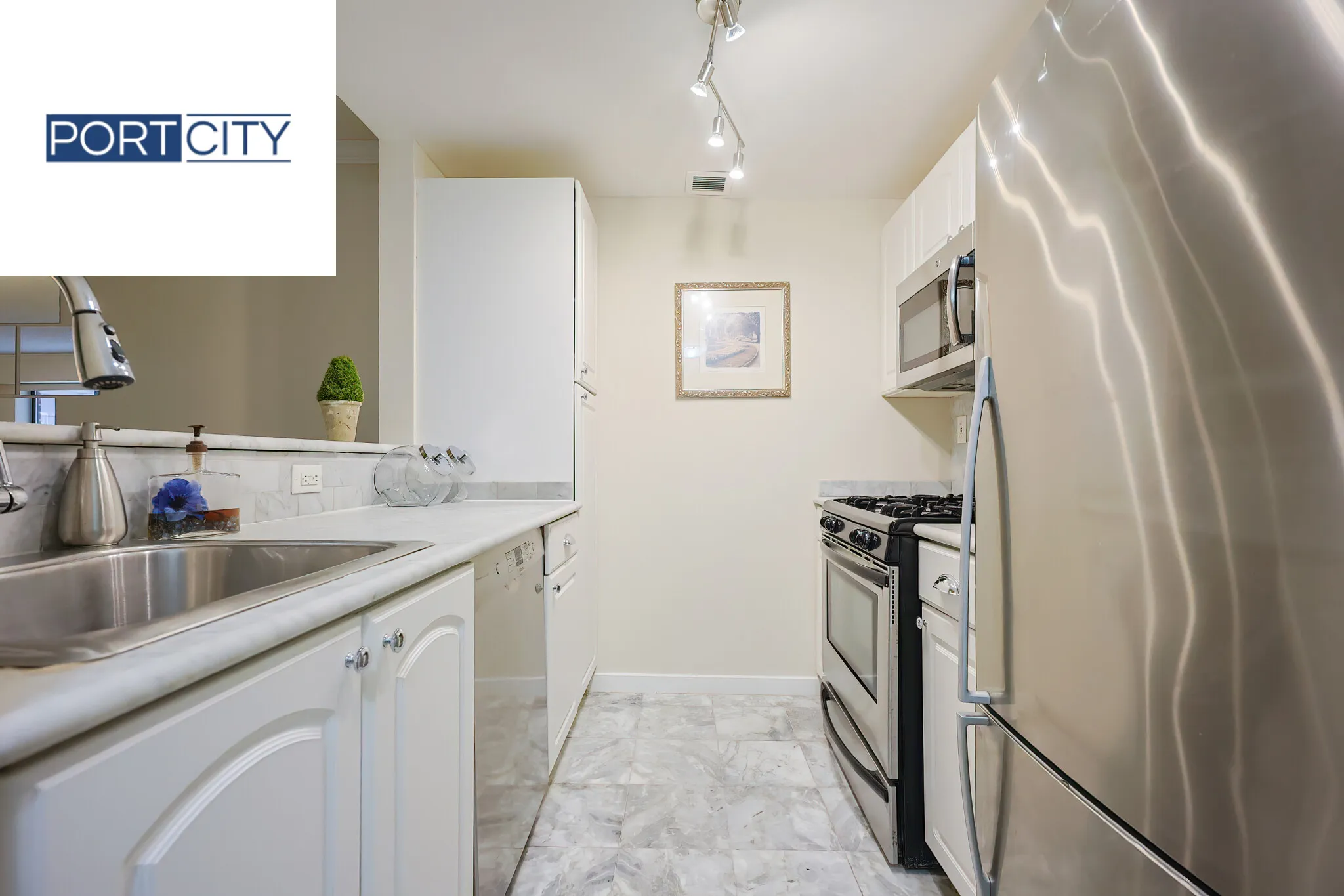 15 Beacon St, Downtown