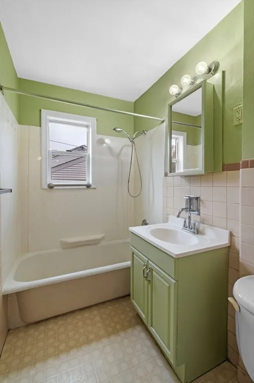 38 Raymond Rd, Salem