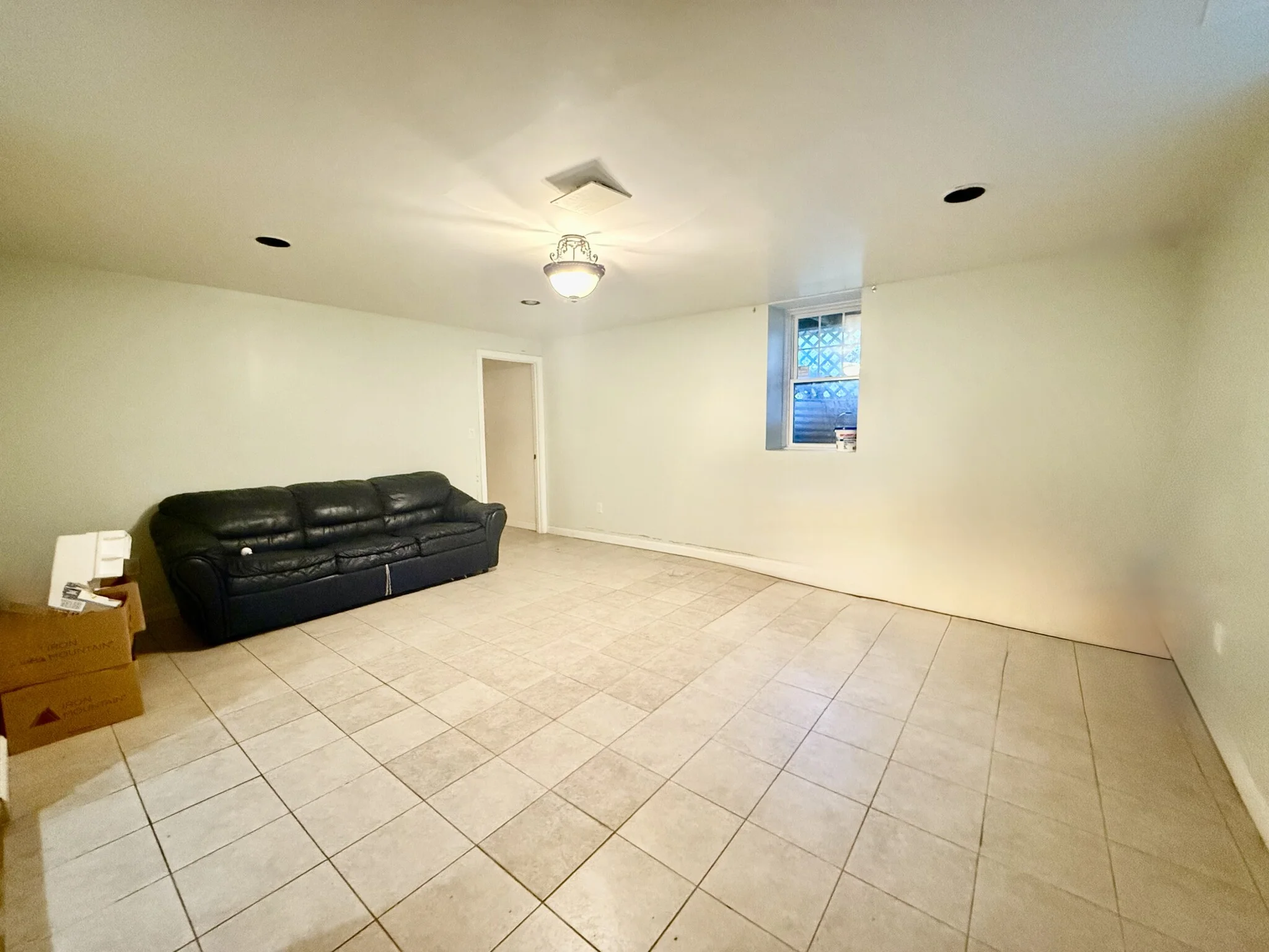 8 Brandley Rd, Watertown