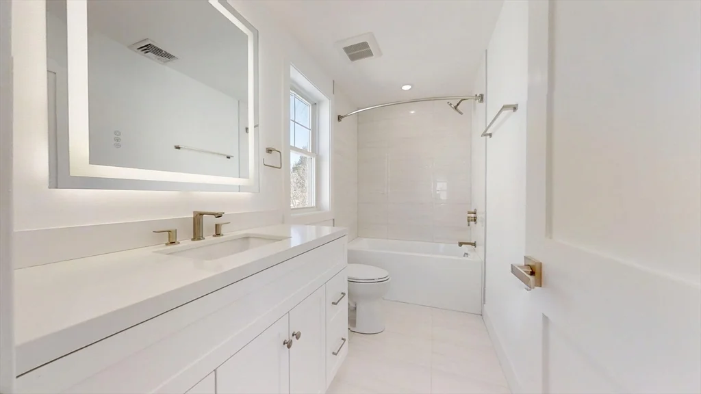 73A Trowbridge St, Belmont