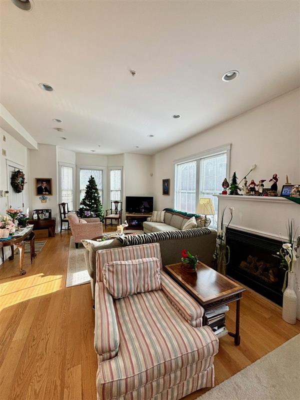 39 Inman St, Mid-Cambridge