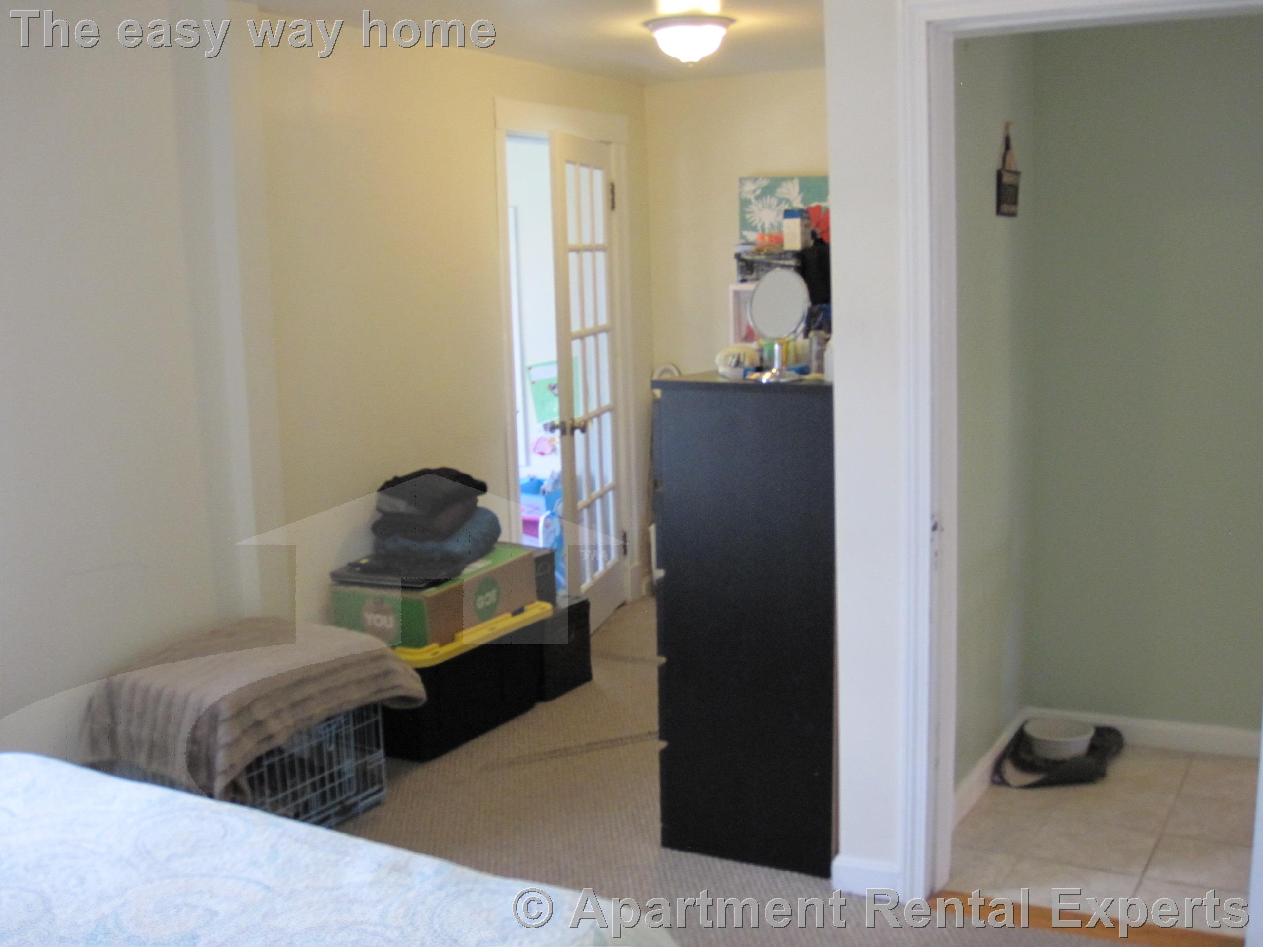 59 Windsor Rd, Tufts