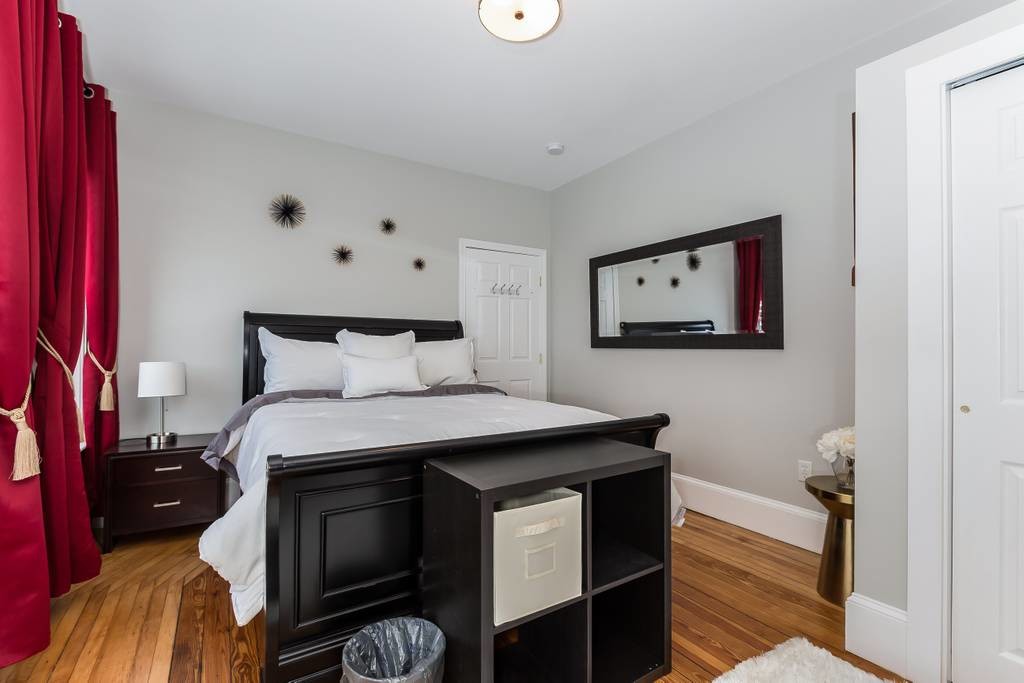 98 Elm St, Somerville