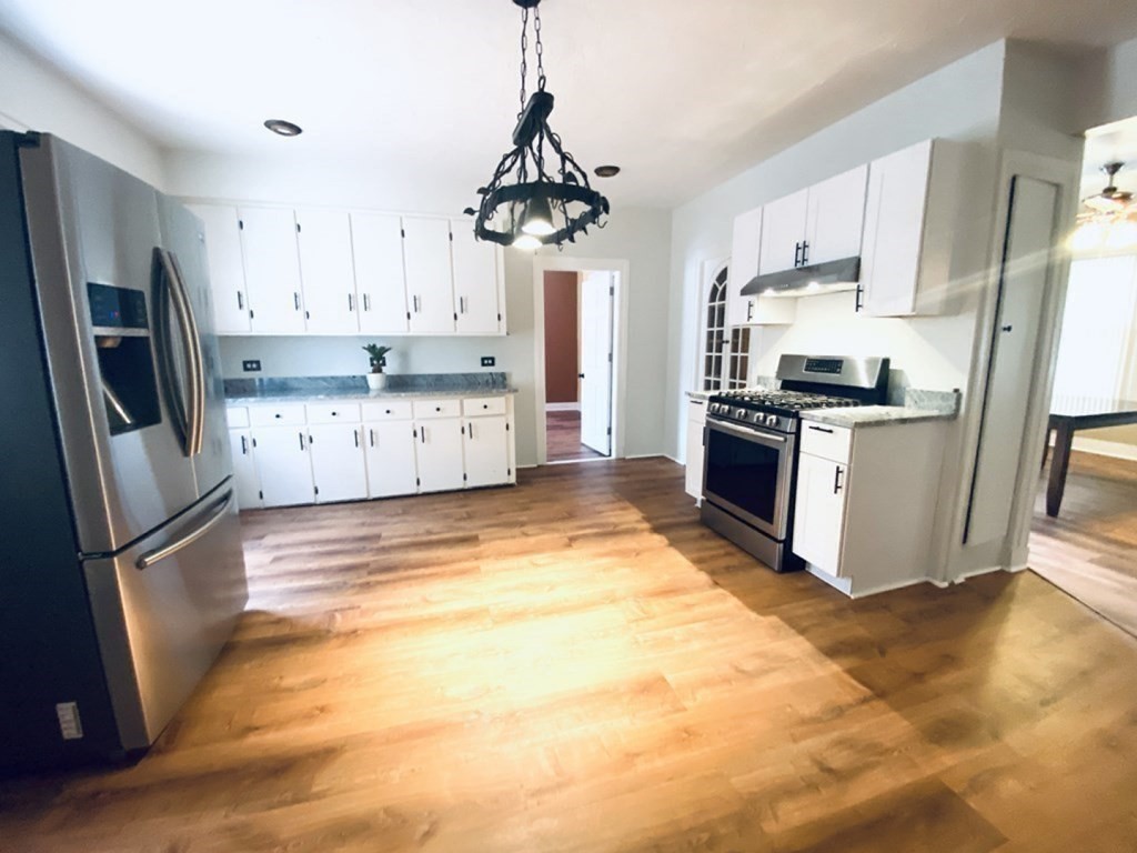 20 Crystal, Worcester