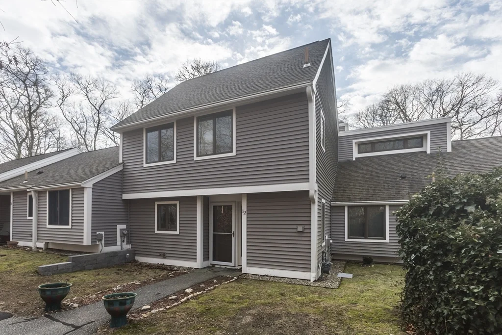 12 Woodrise, Falmouth (village)