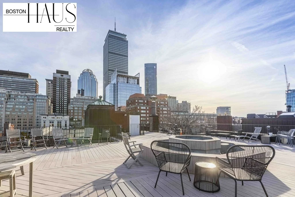 250 Commonwealth Ave, Back Bay