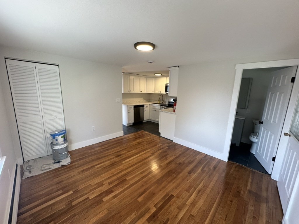 997 Broadway, Raynham