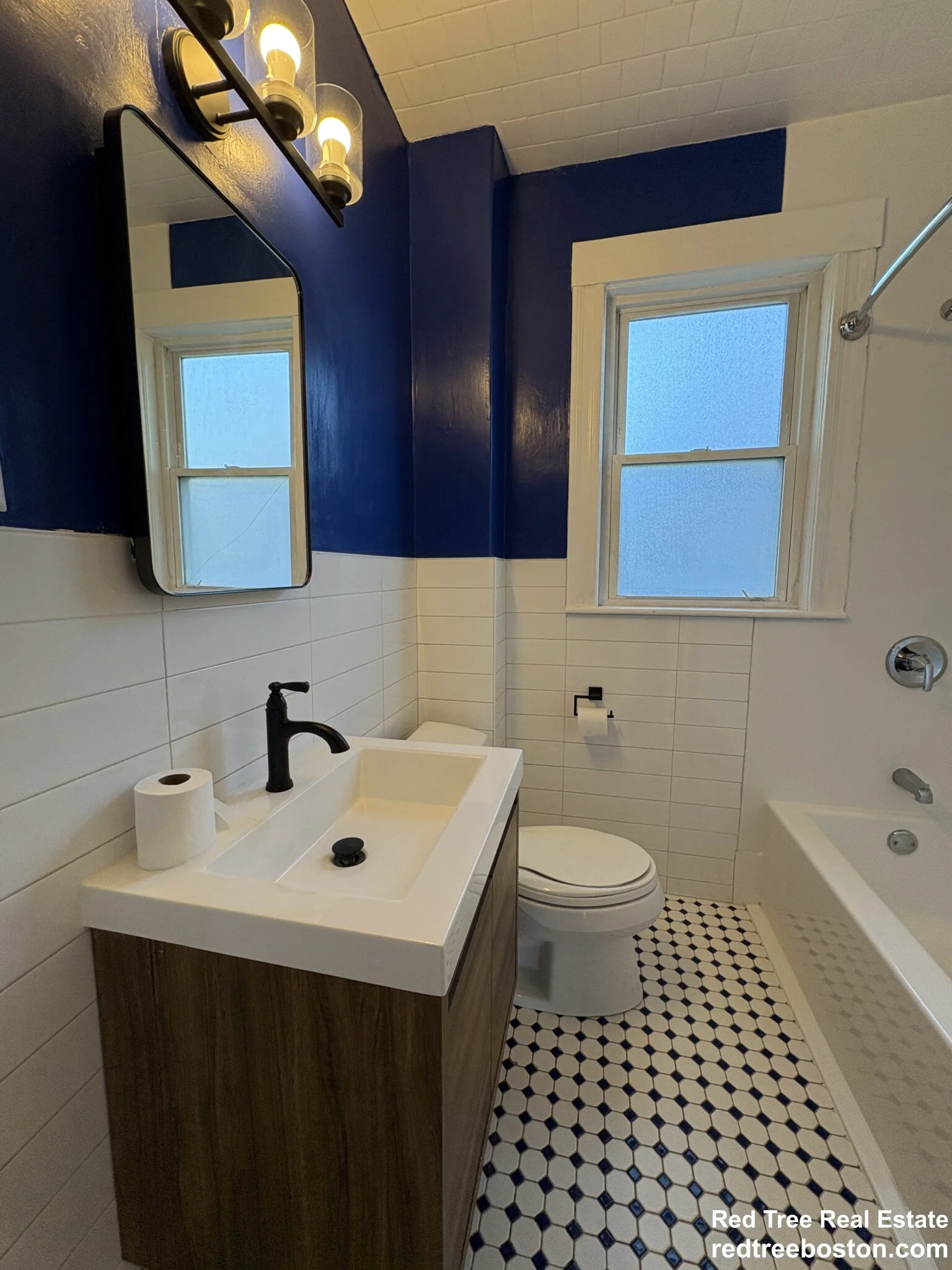 26 Garnet Rd, West Roxbury