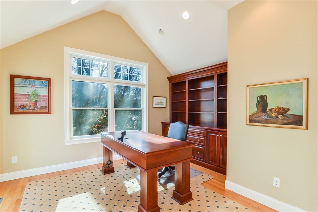 1 Puddingstone Ln, Acoaxet