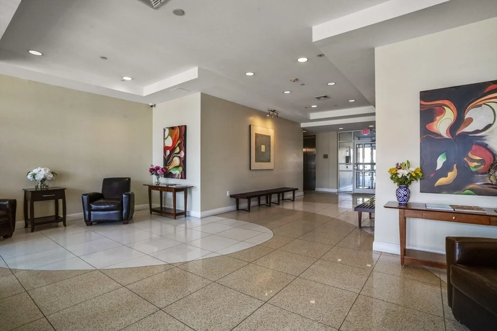 10 Ocean Ave, Revere Beach