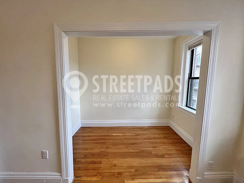 31 Park Dr, Fenway