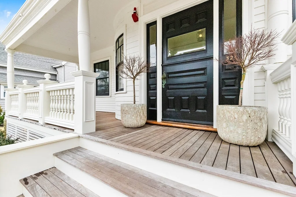 32 Beacon, Gloucester