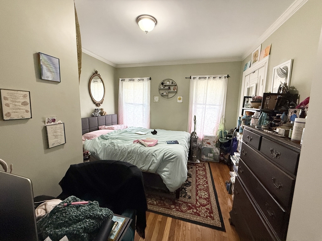 81 Florence St, Roslindale