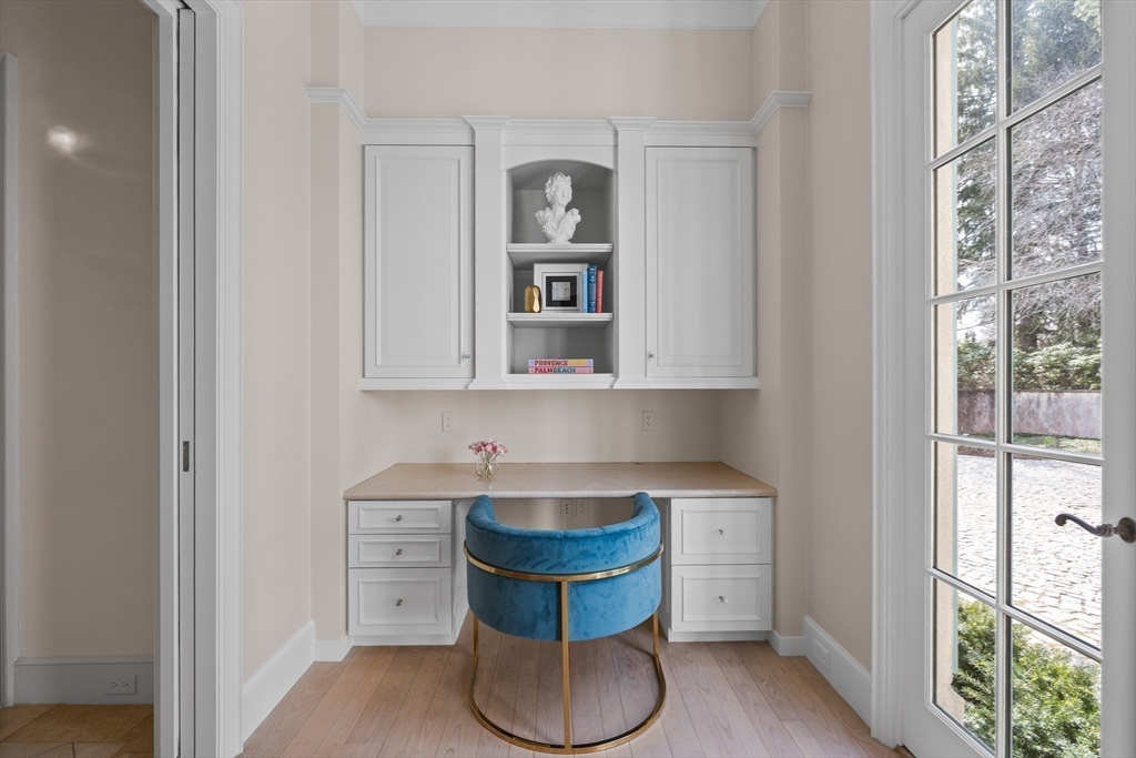 120 Cabot St, Chestnut Hill