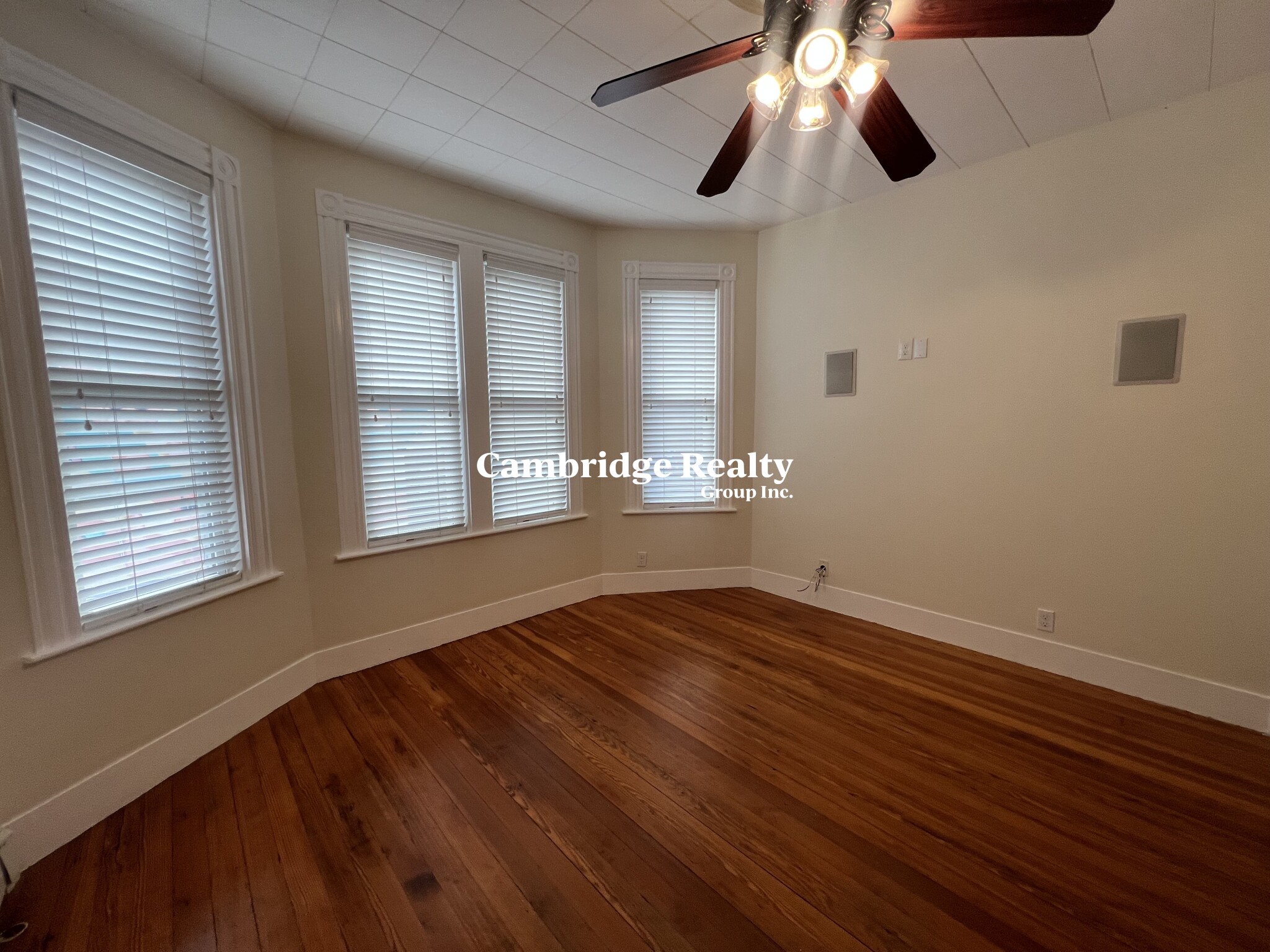 253 Washington St, The Port