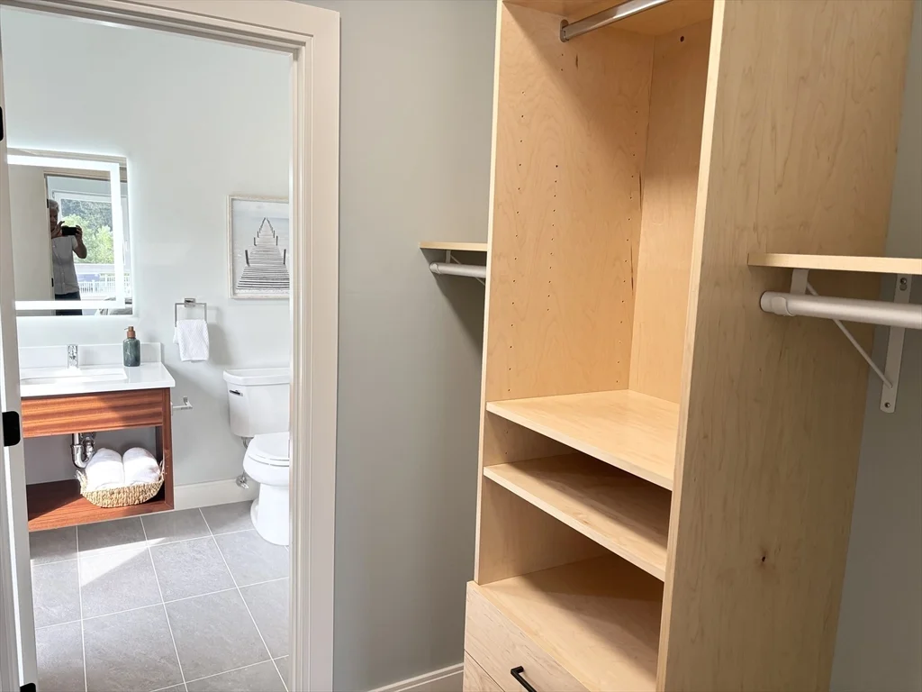 1391 Main St, Walpole