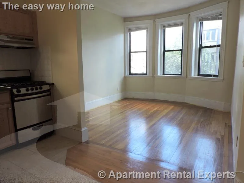 77 Hancock St, Central Square