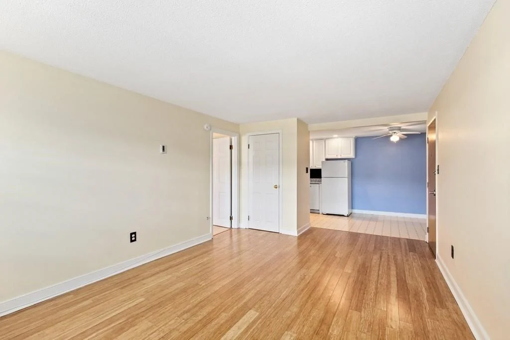 8 Old Colony, Arlington