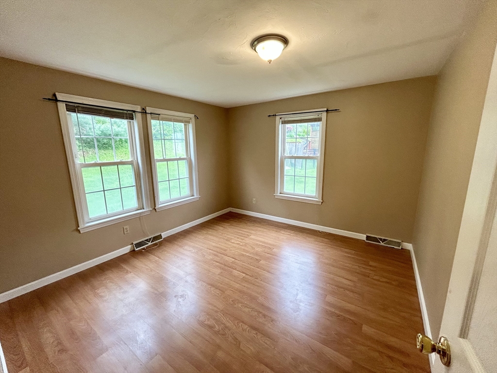 35 Fox Meadow Dr, Worcester