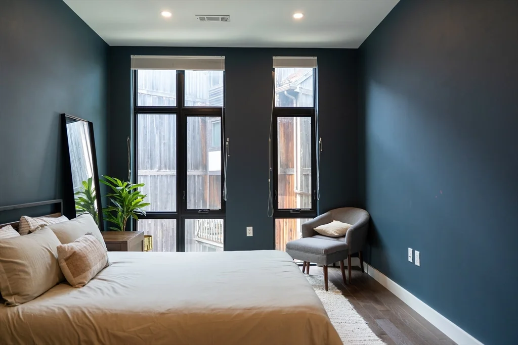 2 Sinclair Rd, Allston