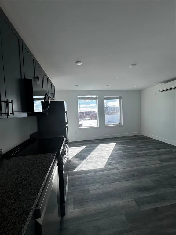585 Essex St, Lynn