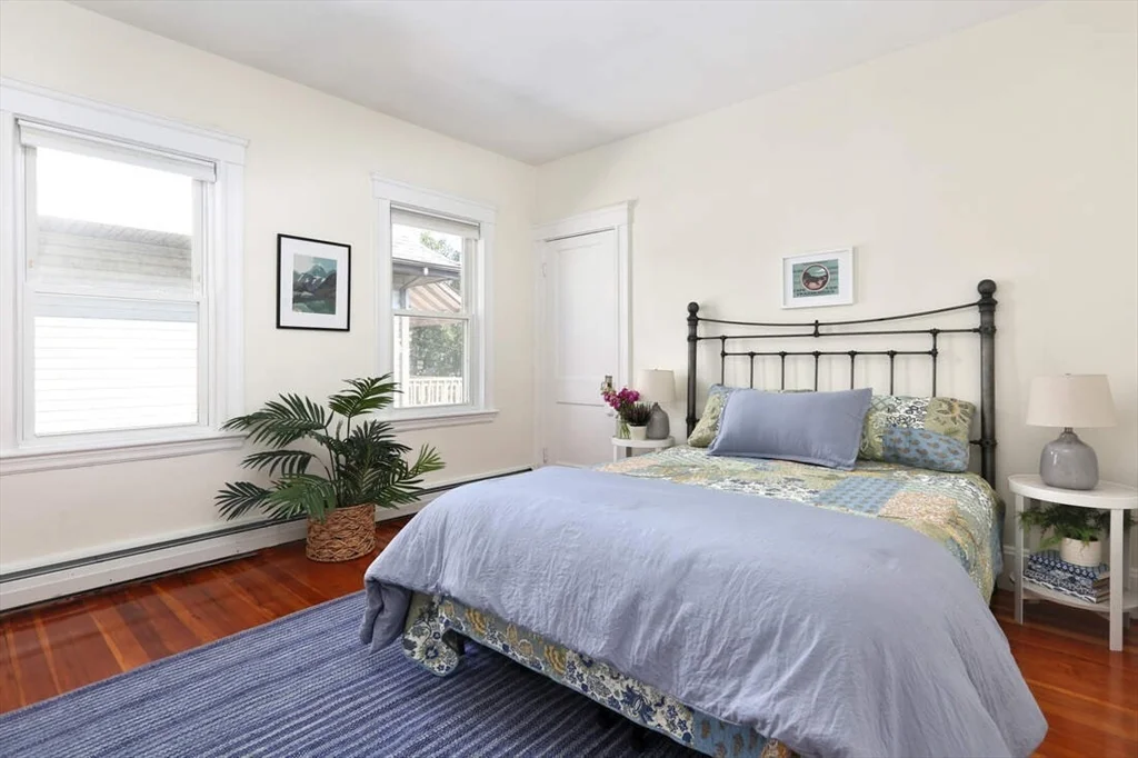 5 Benton Rd, Tufts University