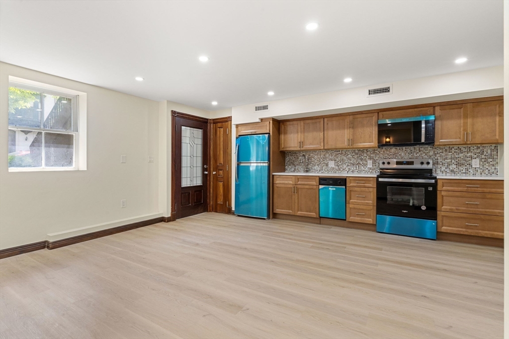 198 Beacon St, Back Bay