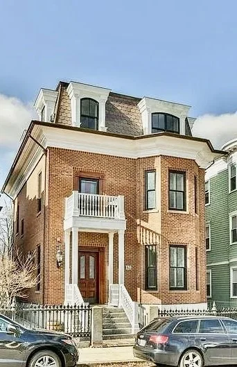 61 M, South Boston