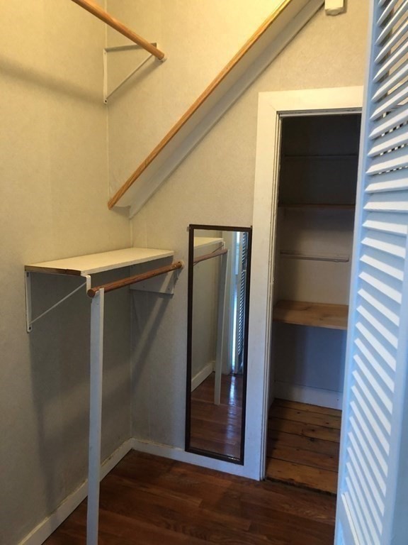 44 Hayden Rowe, Hopkinton