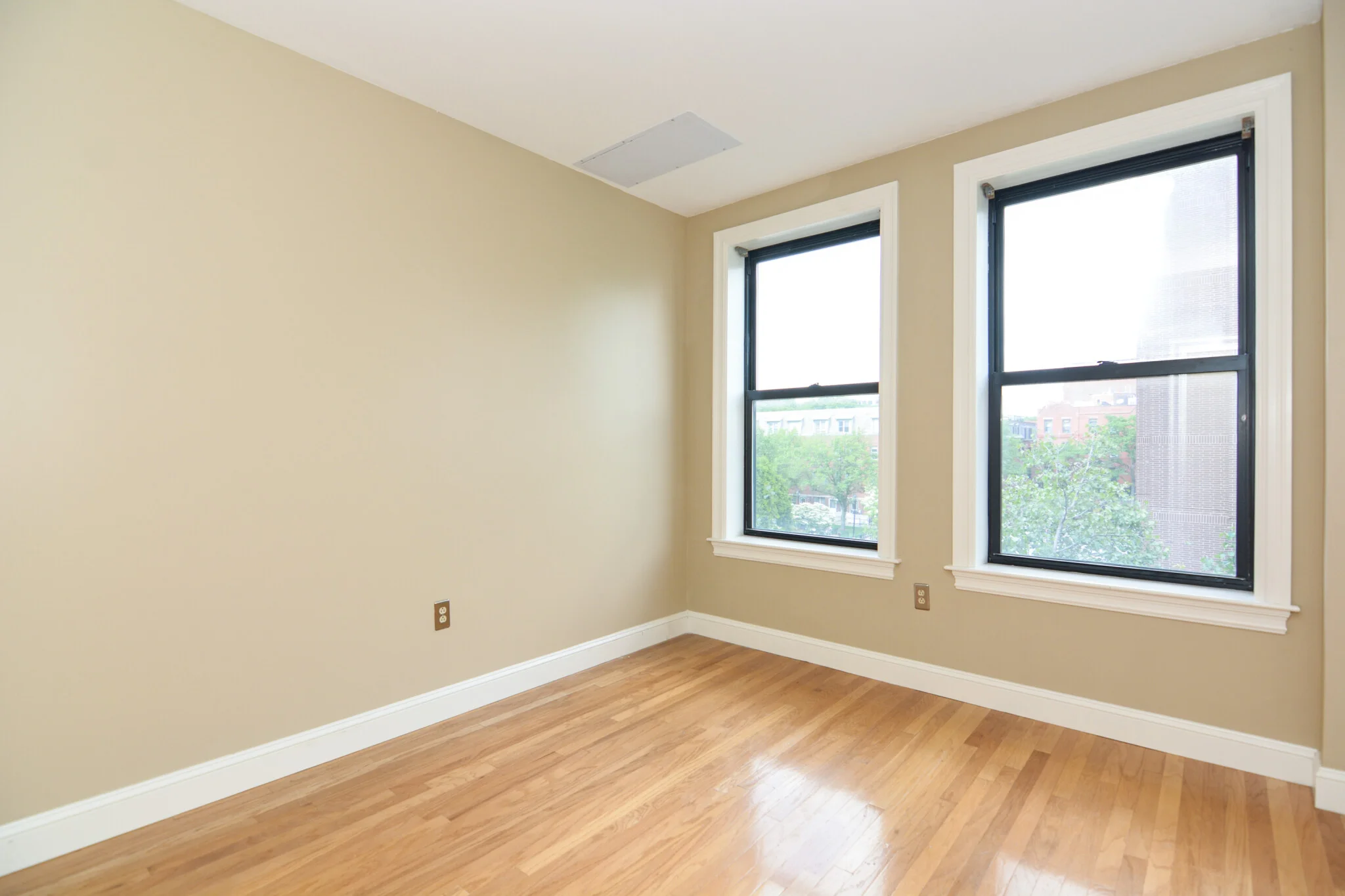 1723 Washington St, South End