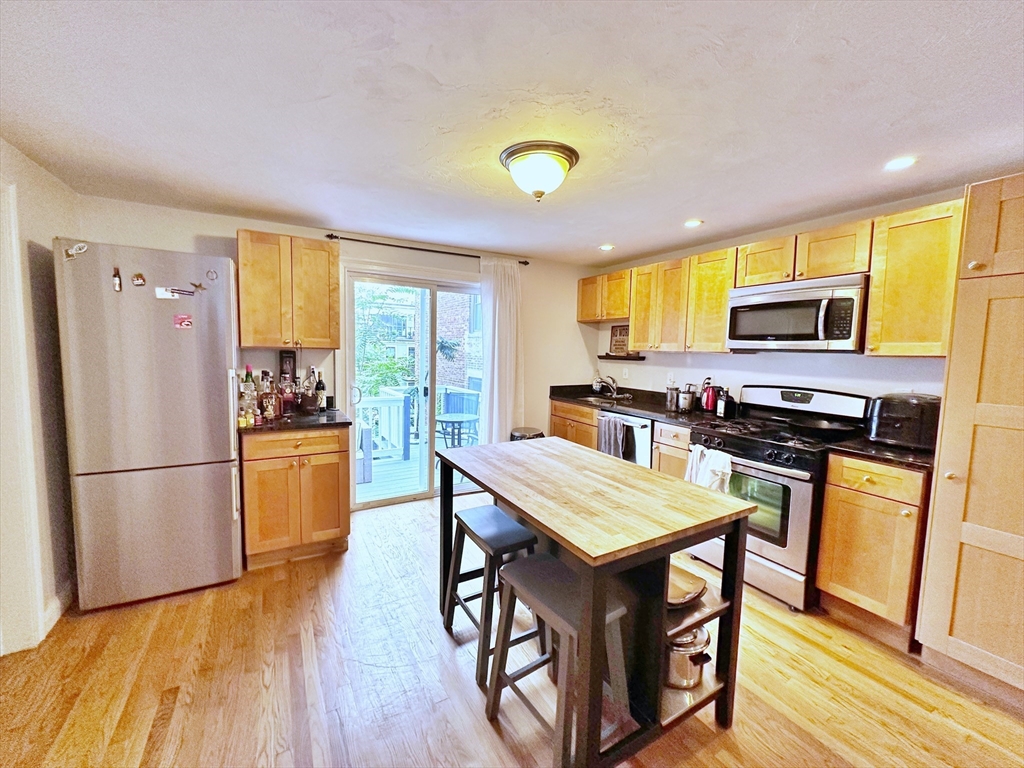 364 Sumner St, East Boston