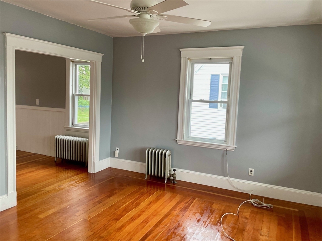 12 Wheatland, Salem